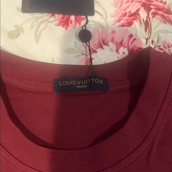 LV unisex Burgundy Tee - Picture 3 of 6